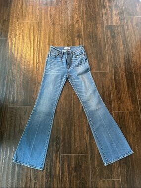 Madewell High-Rise Flared Jeans in Medium Blue